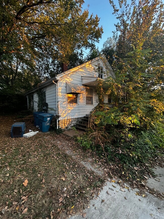Building Photo - 517 Cherry St