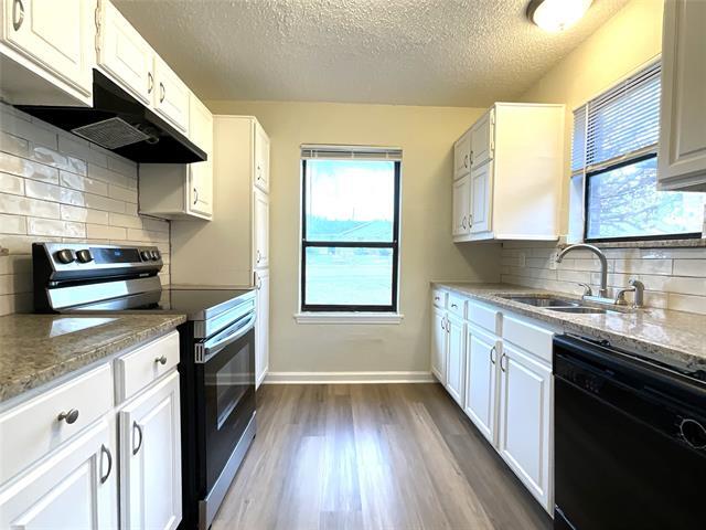 Building Photo - 2820 Chisolm Trail