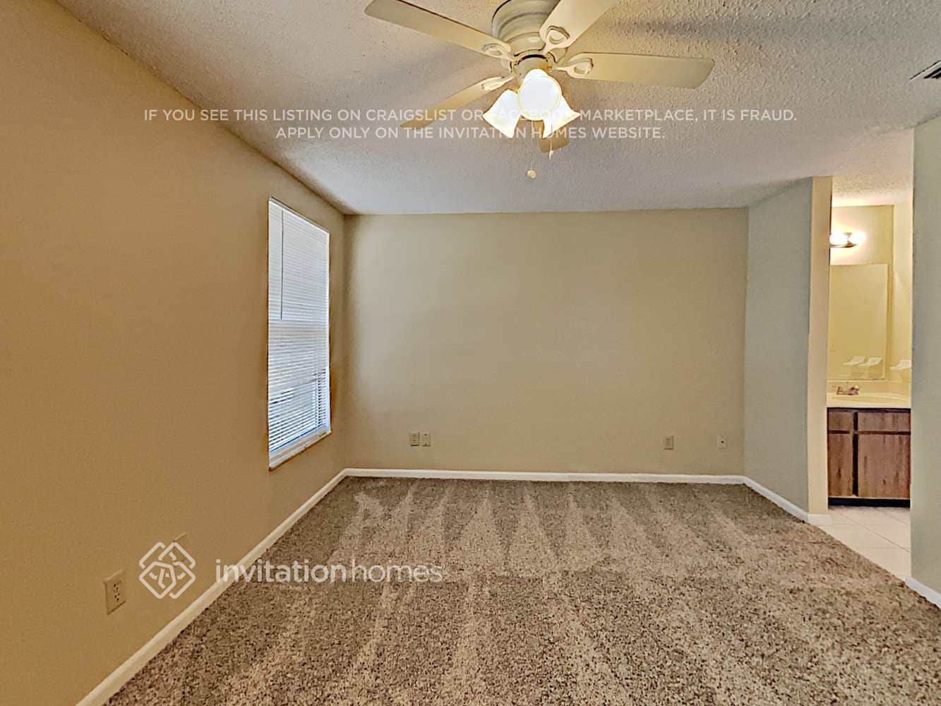 Building Photo - 12415 Kiwi Ave