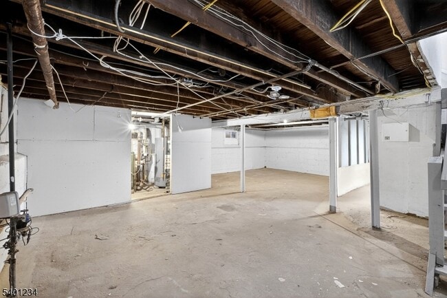 Building Photo - 1442 Highland Ave