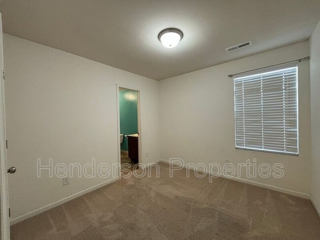 Building Photo - 817 Ranchero St