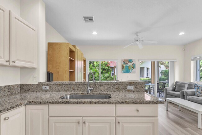 Building Photo - 8931 Sandshot Ct