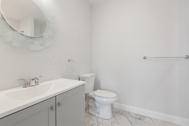 Building Photo - 62-64-64 Edson St