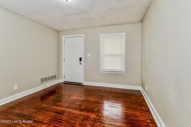 Building Photo - 4144 Sunset Ave