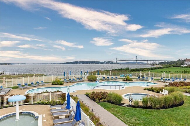 Building Photo - 44 Wimbledon Cir