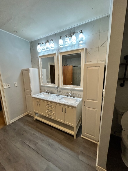 Building Photo - 251 1st Ave S