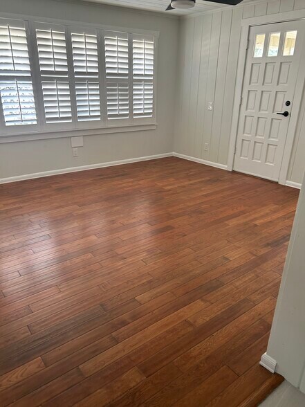 Building Photo - 3111 Elmer St