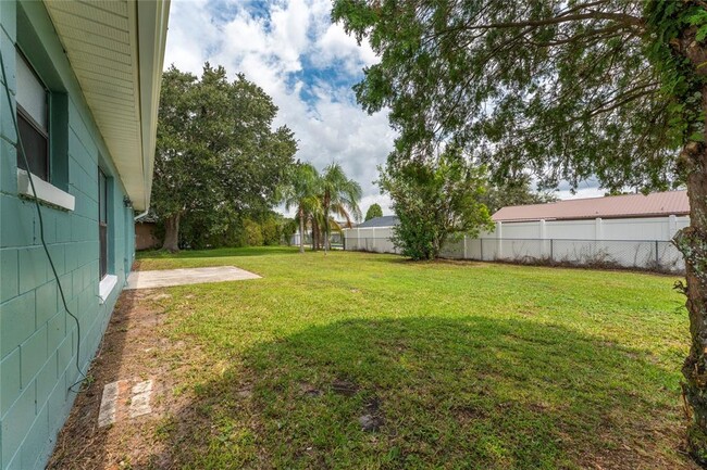 Building Photo - 913 San Rafael Way