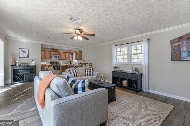 Primary Photo - 196 Etowah Dr