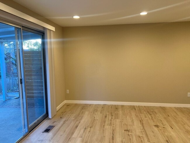 Building Photo - 3Bd/2.25Ba Renton House