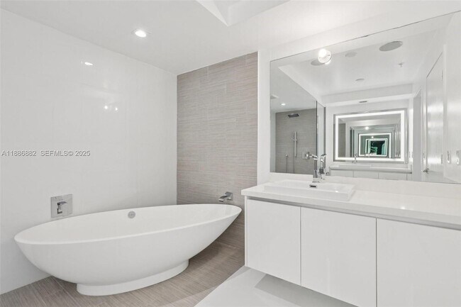 Building Photo - 330 Sunny Isles Blvd