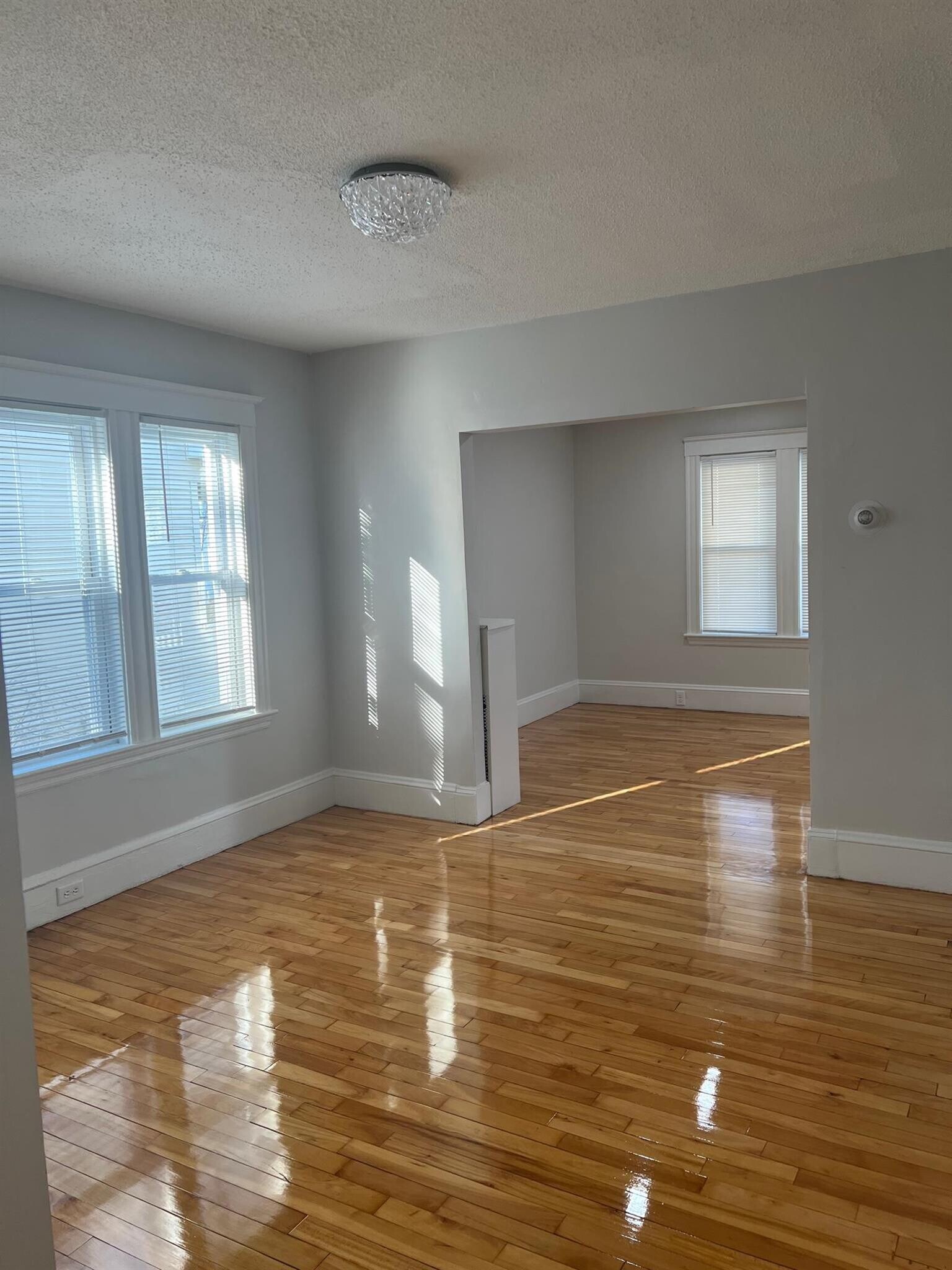 Building Photo - 10 Cady Ave