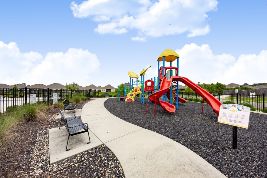 Building Photo - 4635 Mendocino Way