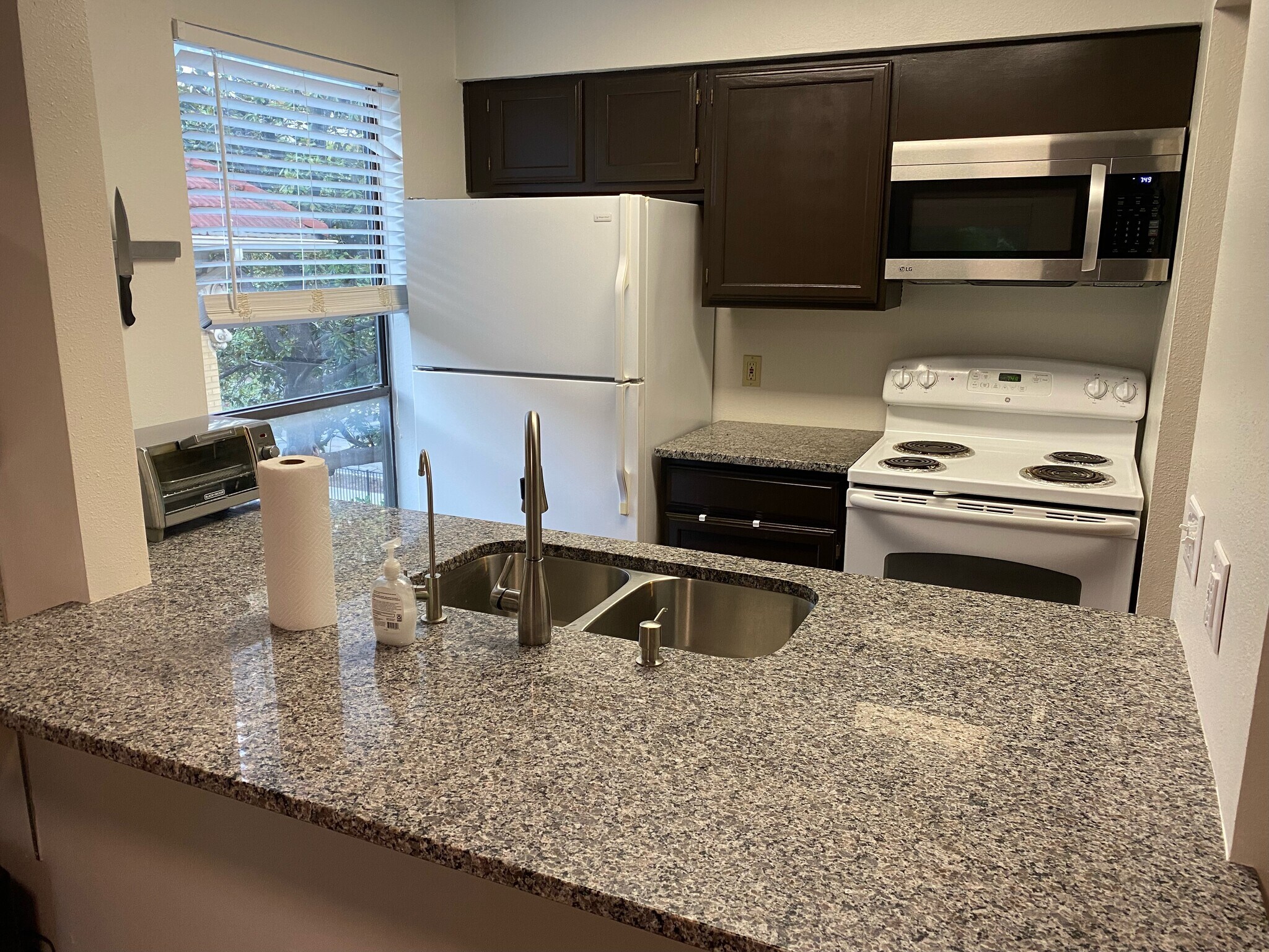 Building Photo - 2110 Rio Grande St