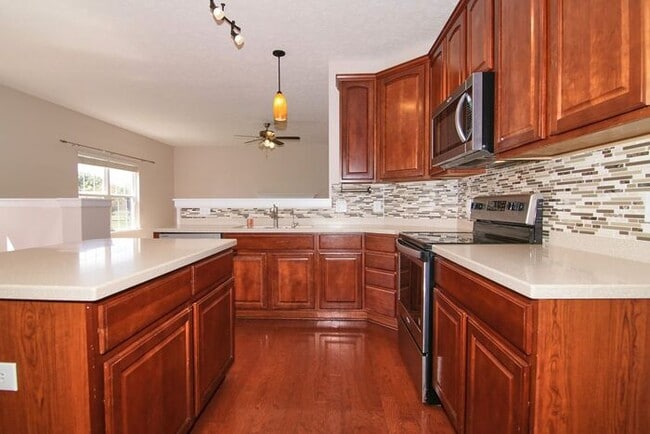 Building Photo - This One's Got It All - Stunning 4 Bedroom Home in Carmel Clay Schools!