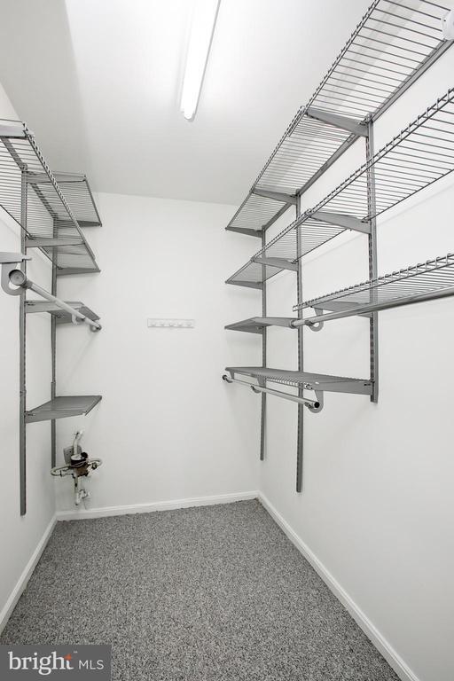 Building Photo - 645 Covington Ct