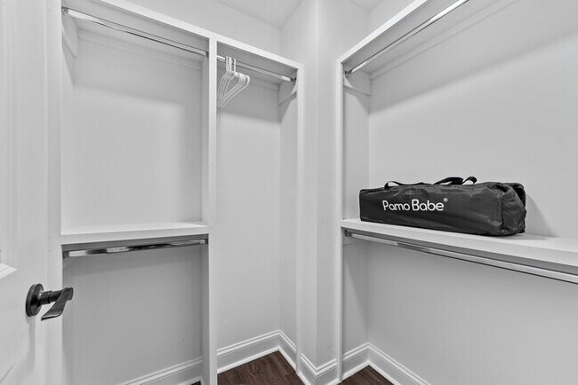 Building Photo - **Discover Unparalleled Luxury in a Prime ...