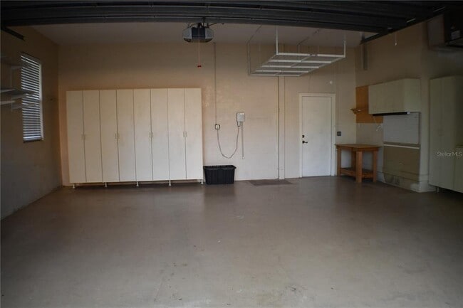 Building Photo - 4910 Old Creek Dr