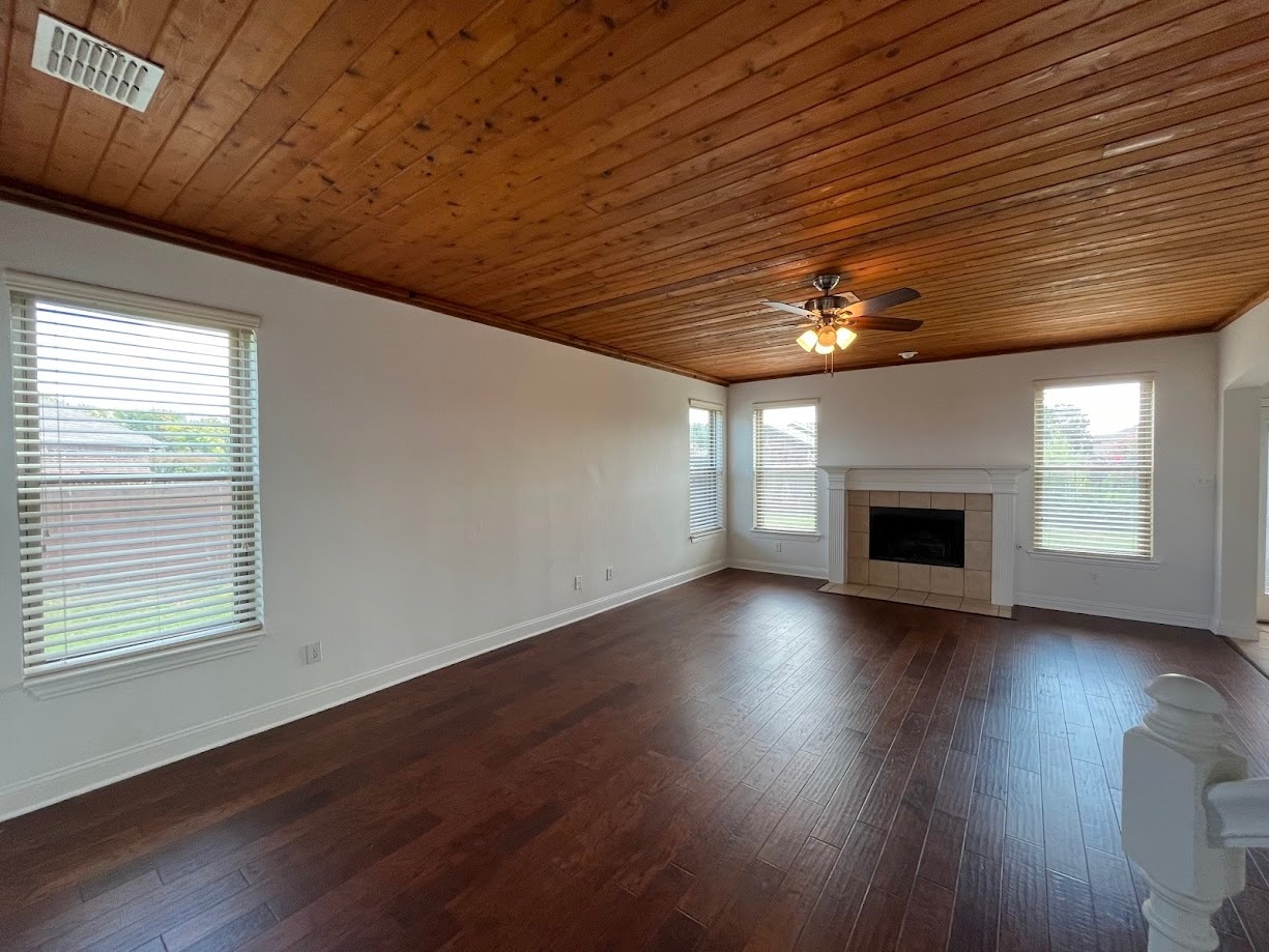 Building Photo - 104 Misty Glen Ln