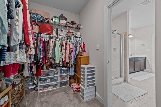 Building Photo - 878 Stormy Gale Ln