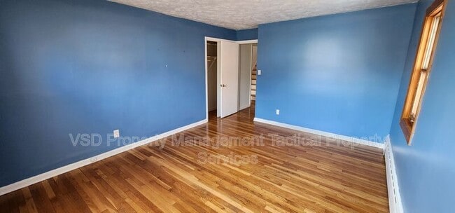 Building Photo - 21329 Lakeshore Blvd