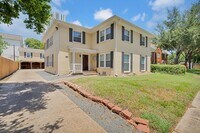 Building Photo - 5516 Chenevert St