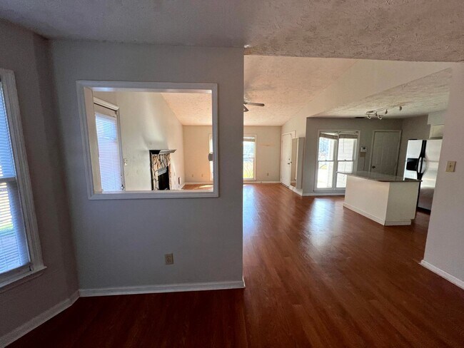 Building Photo - 5708 Icarus Cir