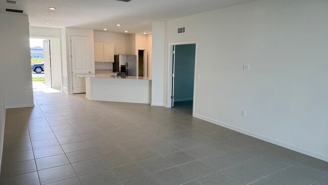 Building Photo - 5177 Green Belt Dr