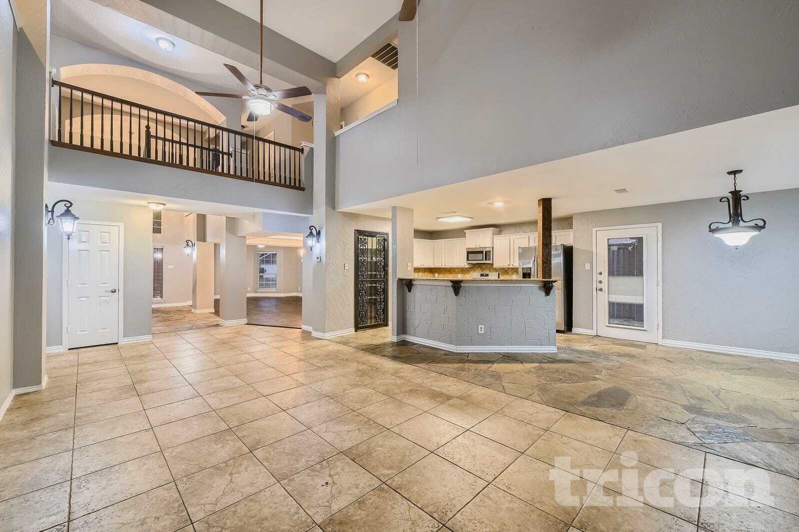 Building Photo - 220 Flatwood Dr