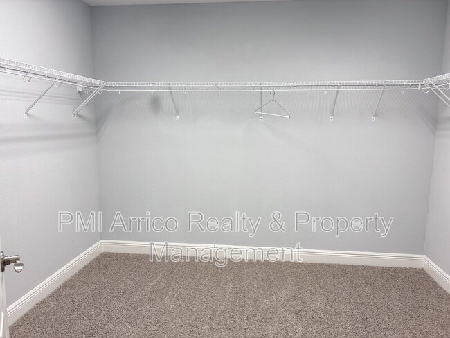 Building Photo - 12860 Satin Lily Dr