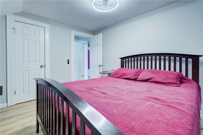 Building Photo - 523 Elmgrove Rd