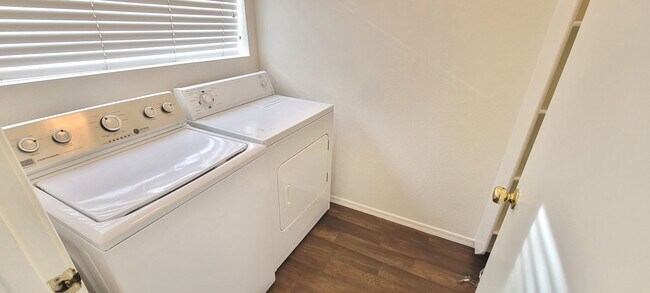 Building Photo - Cooper & Elliot (Neely Ranch) cul de sac rental