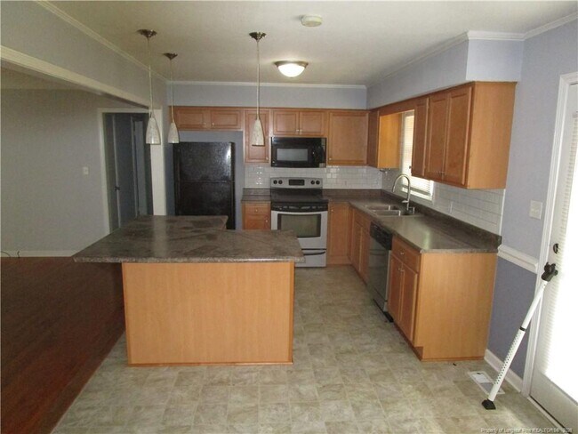 Building Photo - 1421 Berkshire Rd