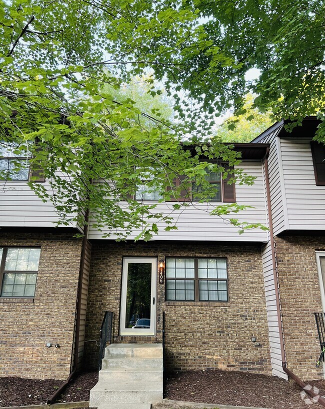 Building Photo - 1406 Larain Dr