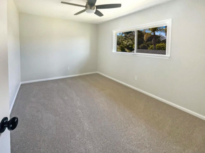 Building Photo - 2644 La Costa Ave