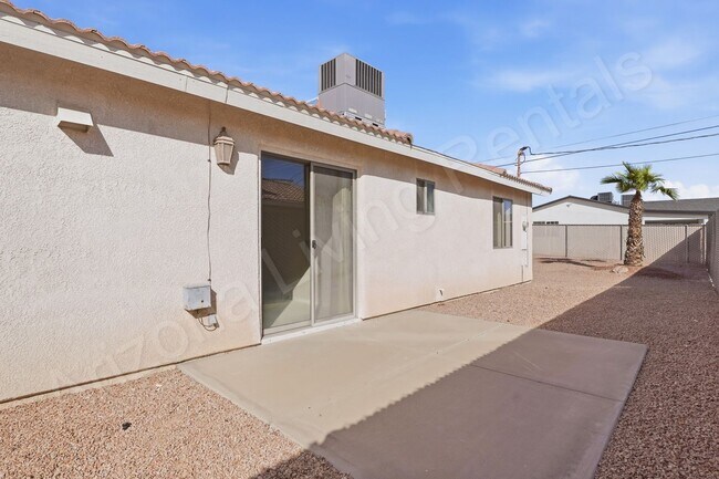 Building Photo - 3330 Tomahawk Dr
