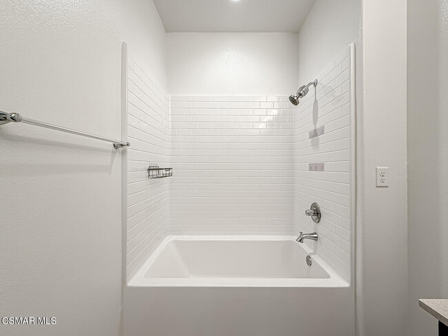 Building Photo - 389 Castiano St