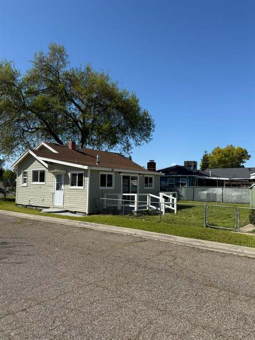 Building Photo - 155 N Bryan Ave
