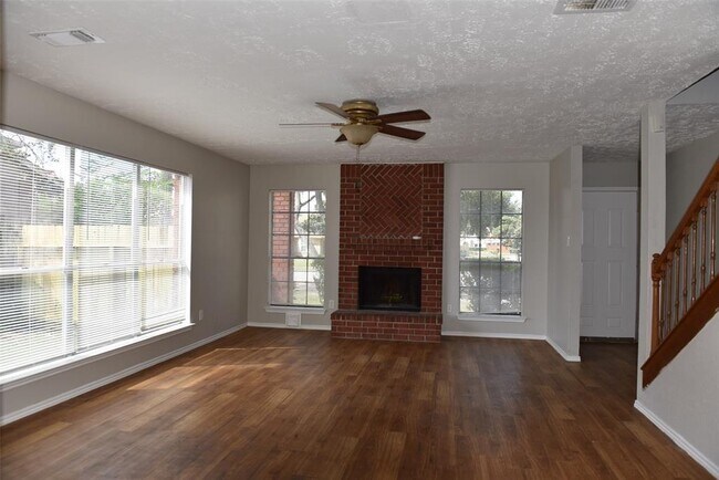 Building Photo - Glenmeadow Drive, Stafford, TX 77477 - 4 BR 2.5 BA single-family home