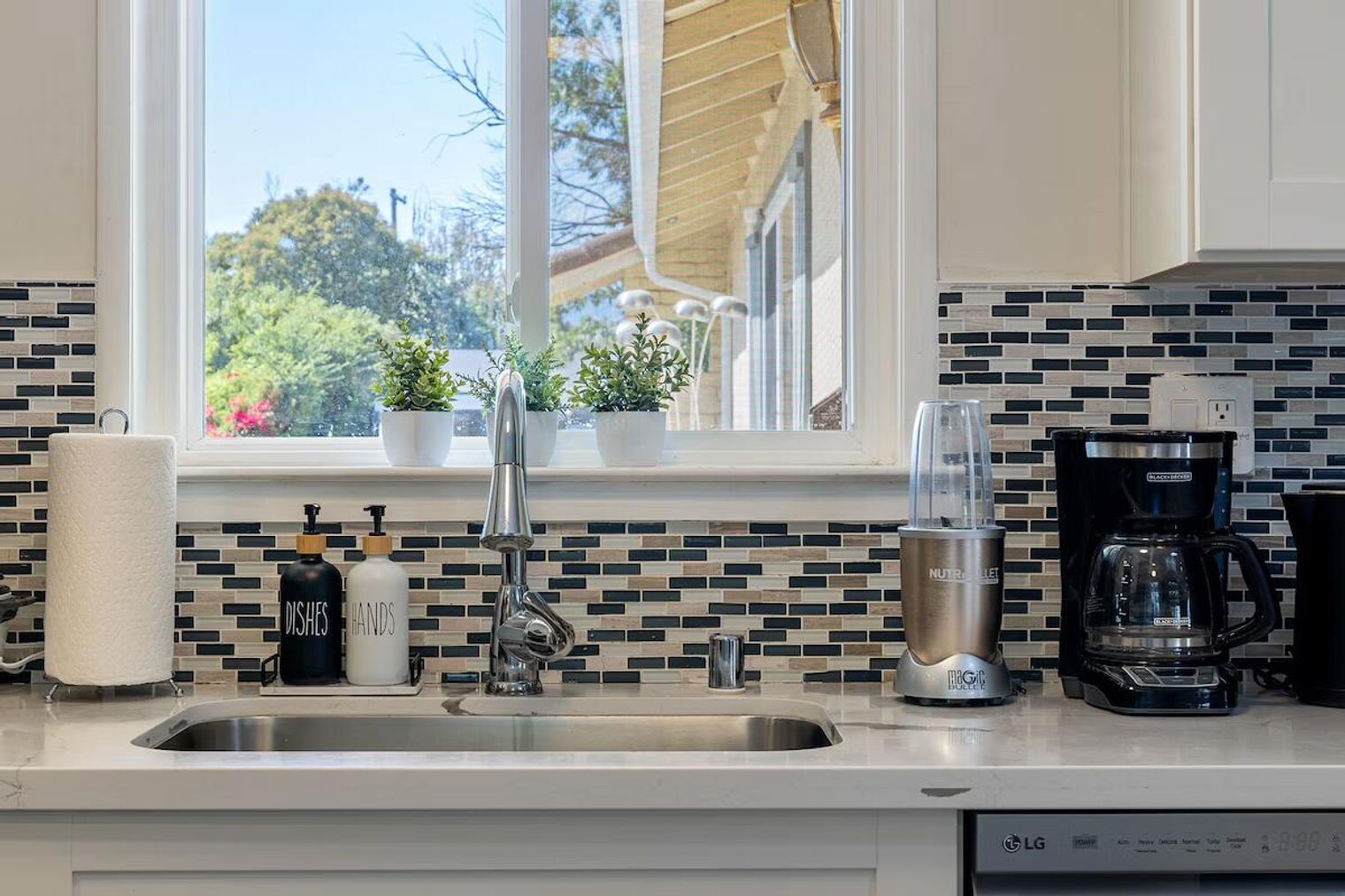 Building Photo - 919 Redbird Dr