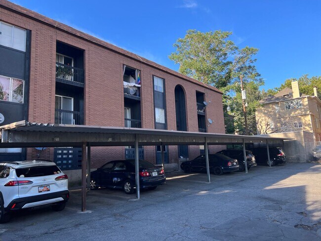 Building Photo - 68 E 200 S