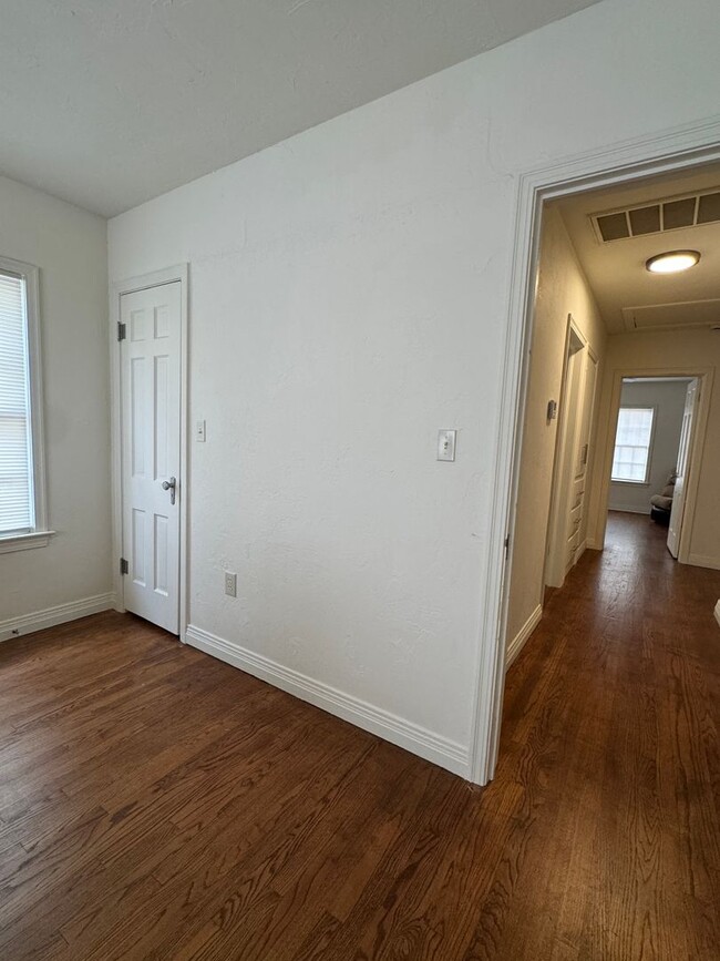 Building Photo - 506 NW Fort Sill Blvd