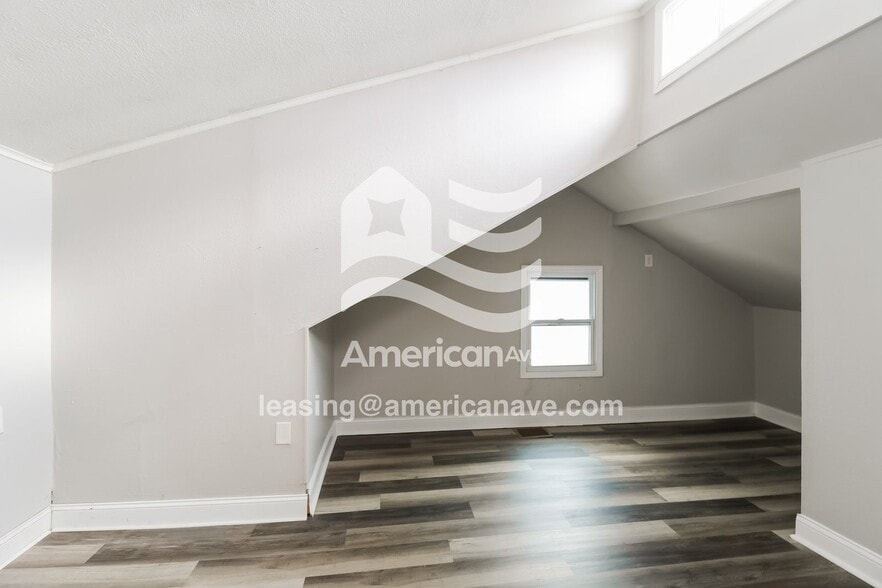 Building Photo - 2839 Marshall Ave