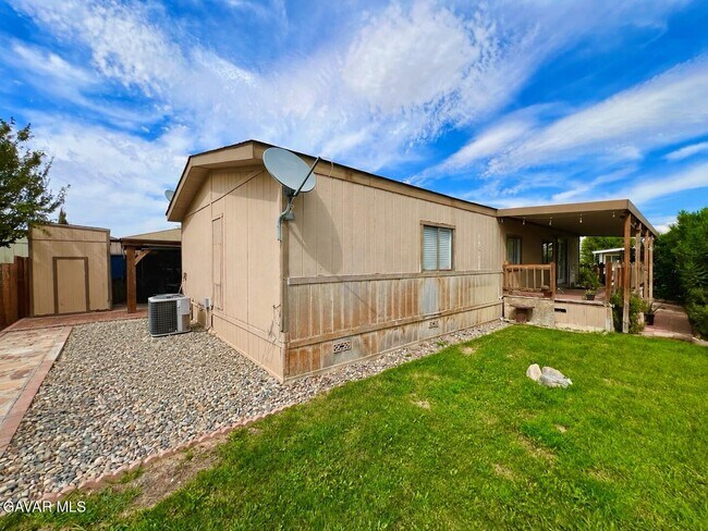 Building Photo - 849 E Avenue I