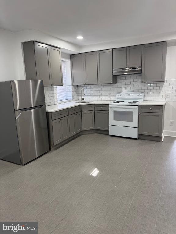 Building Photo - 4820 Longshore Ave