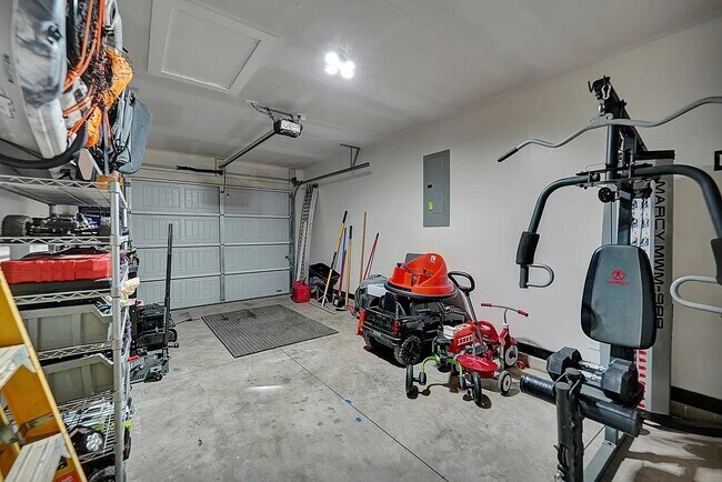 Building Photo - Near brand new 3 bd/2 bth home in quiet neighborhood! Turf backyard w/ pergola! All appliances! 1...