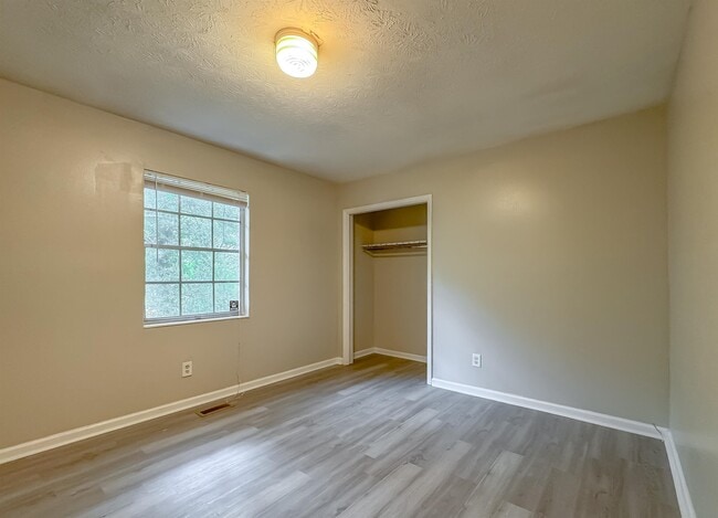 Building Photo - 1726 Hartsfield Rd