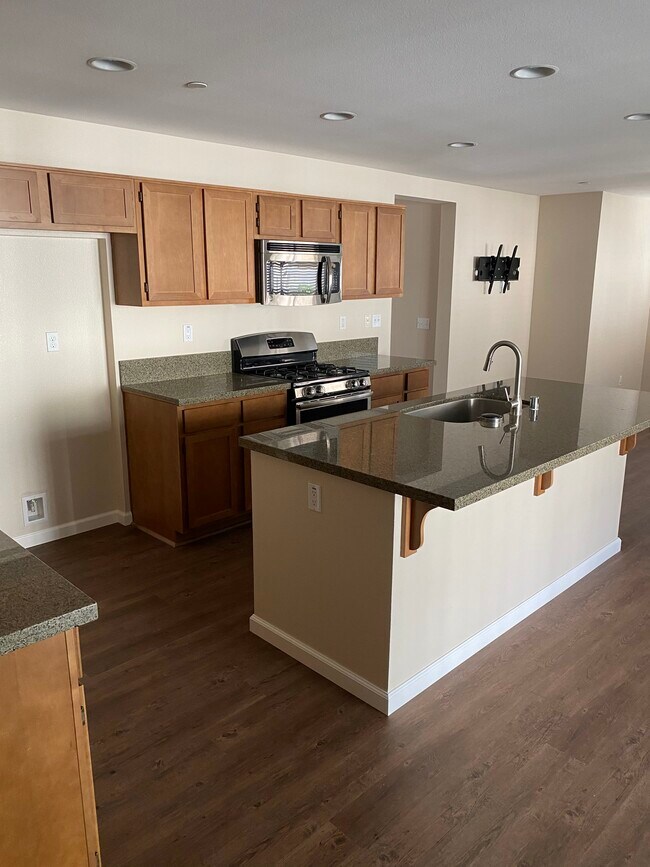 Building Photo - Woodmont