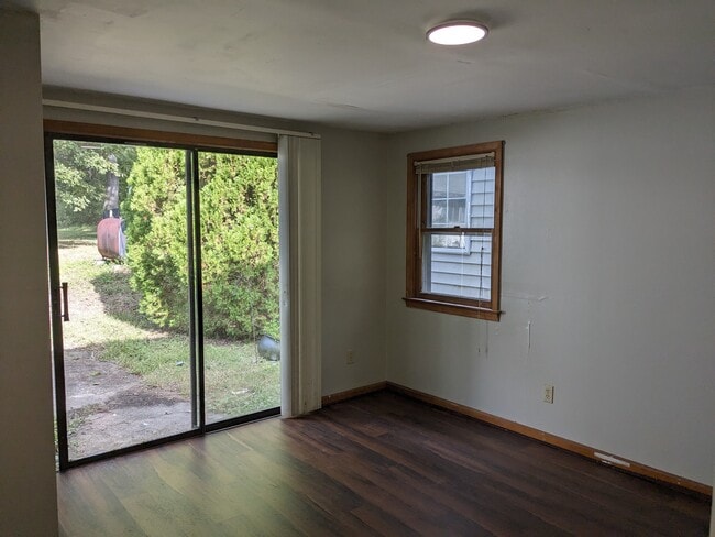 Building Photo - 20655 Monrovia Rd