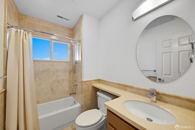 Building Photo - 2061 Ahneita Dr